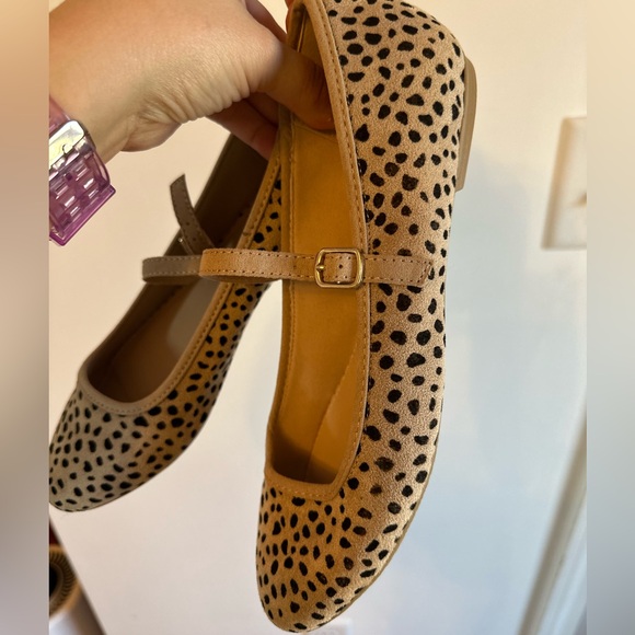 Women’s Leopard Print Mary Jane Flats - Picture 5 of 6